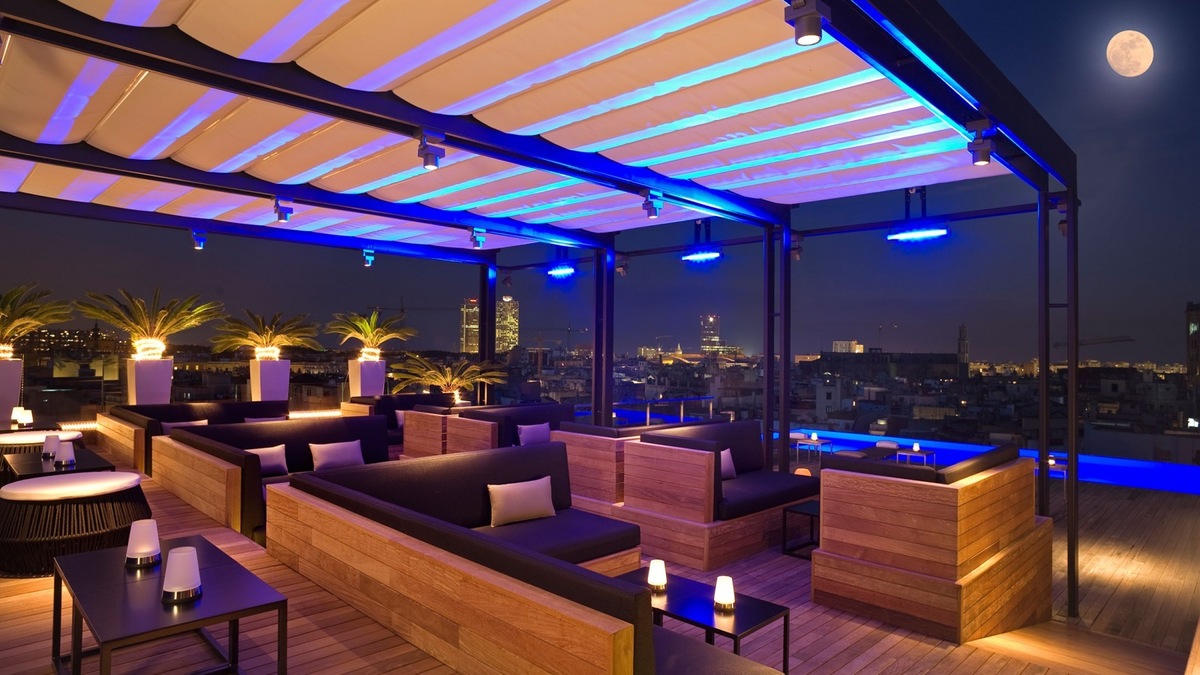 Cloud 9 Sky bar & lounge | Luxury Prague Life